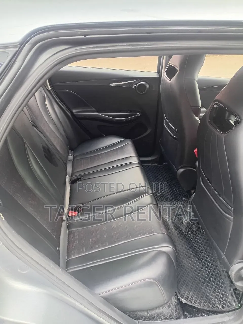 BYD E2 43 kWh 94 hp FWD 2023 Gray