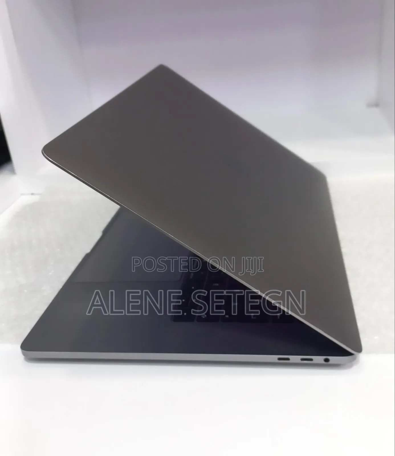 New Laptop Apple MacBook Pro 2016 16GB Intel Core i7 SSD 512GB