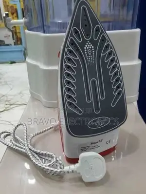 Saachi Steam Iron With a Ceramic Soleplate የልብስ መተኮሻ ( ካውያ)