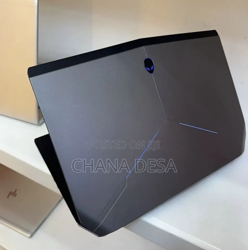 New Laptop Dell Allienware M18 R1 16GB Intel Core i7 HDD 500GB