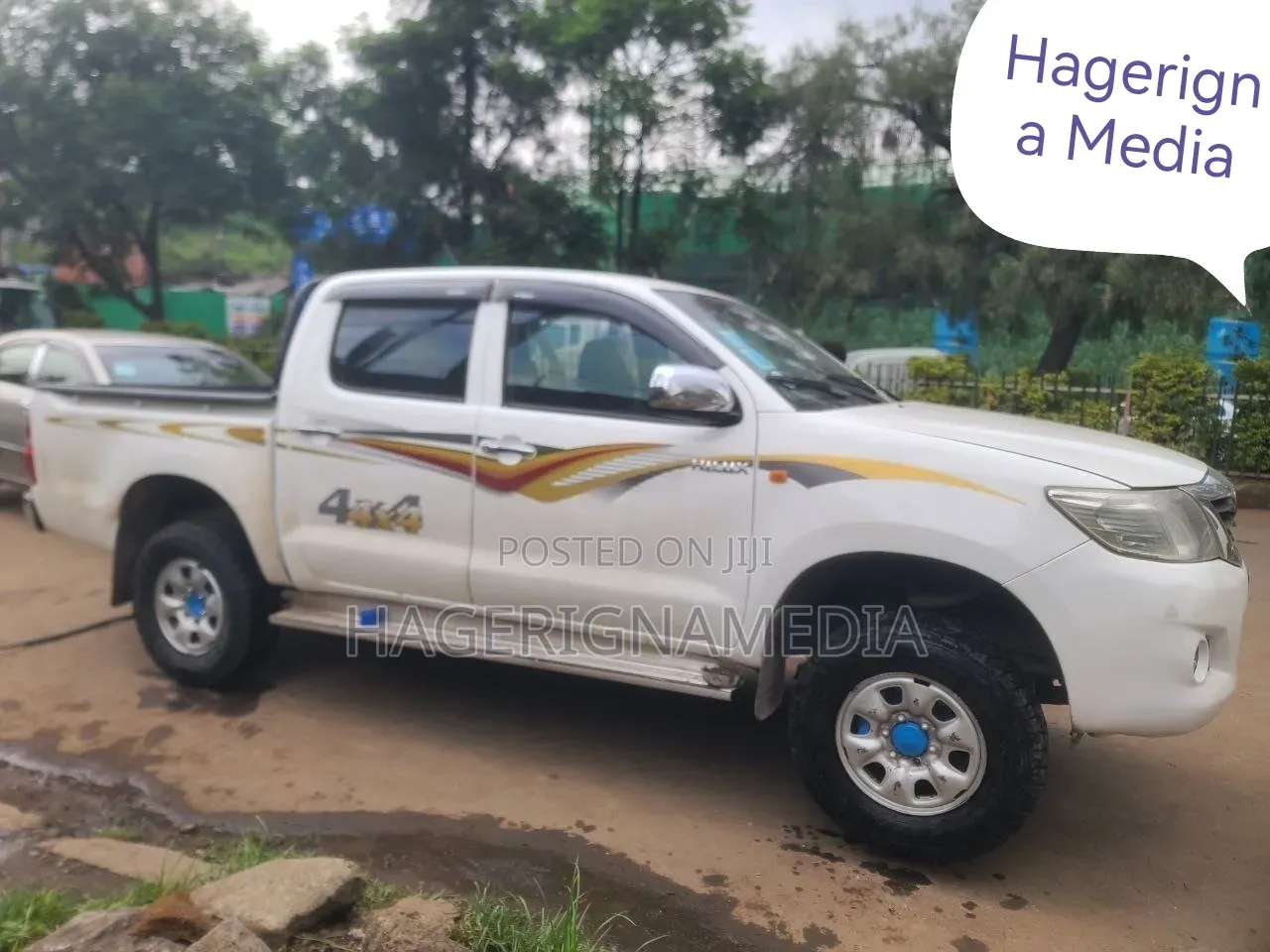 Toyota Hilux 2011 White