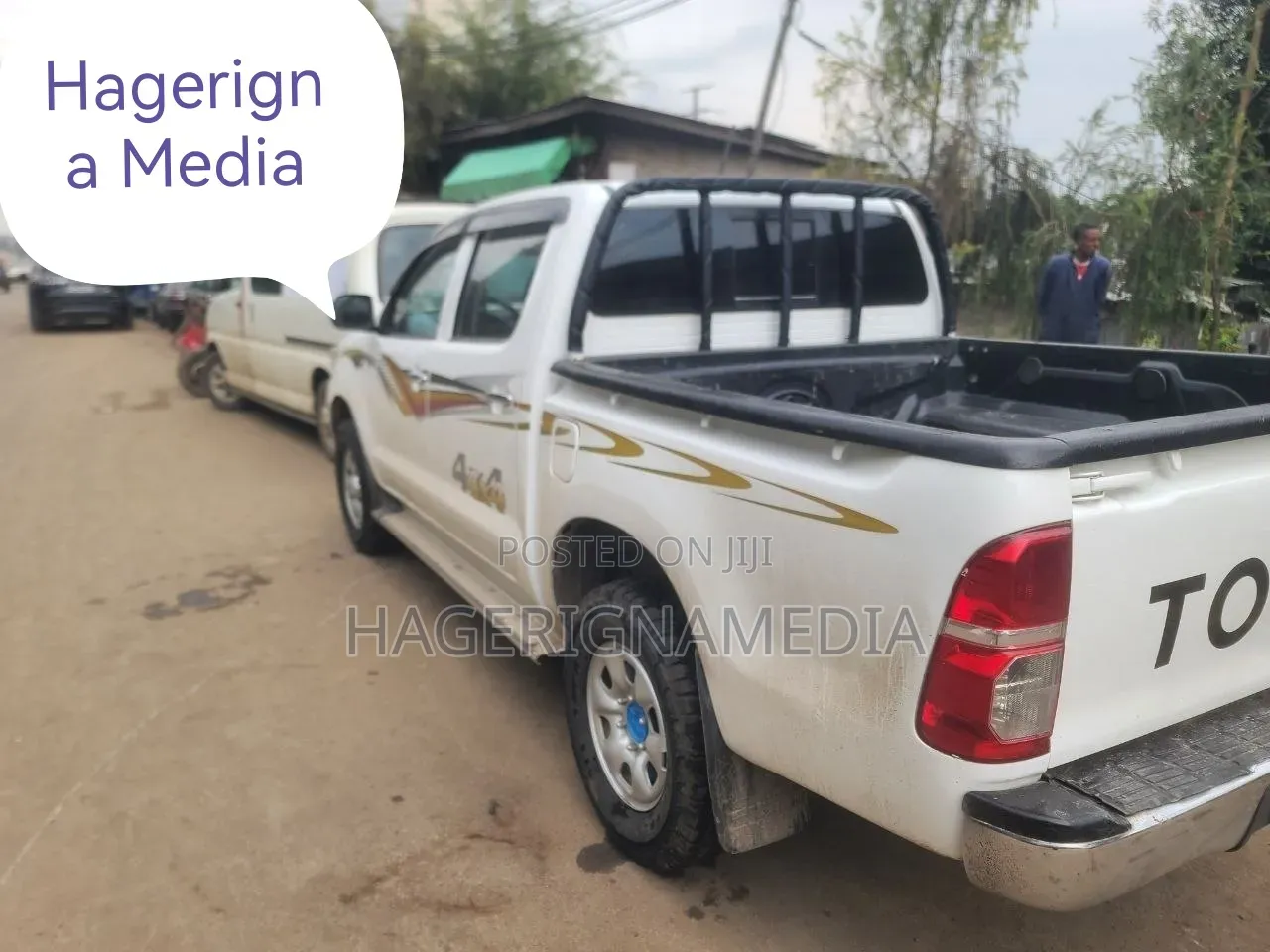 Toyota Hilux 2011 White