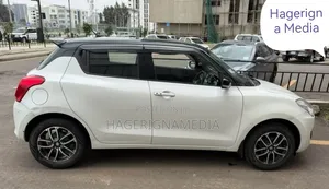 Suzuki Swift 2022 White