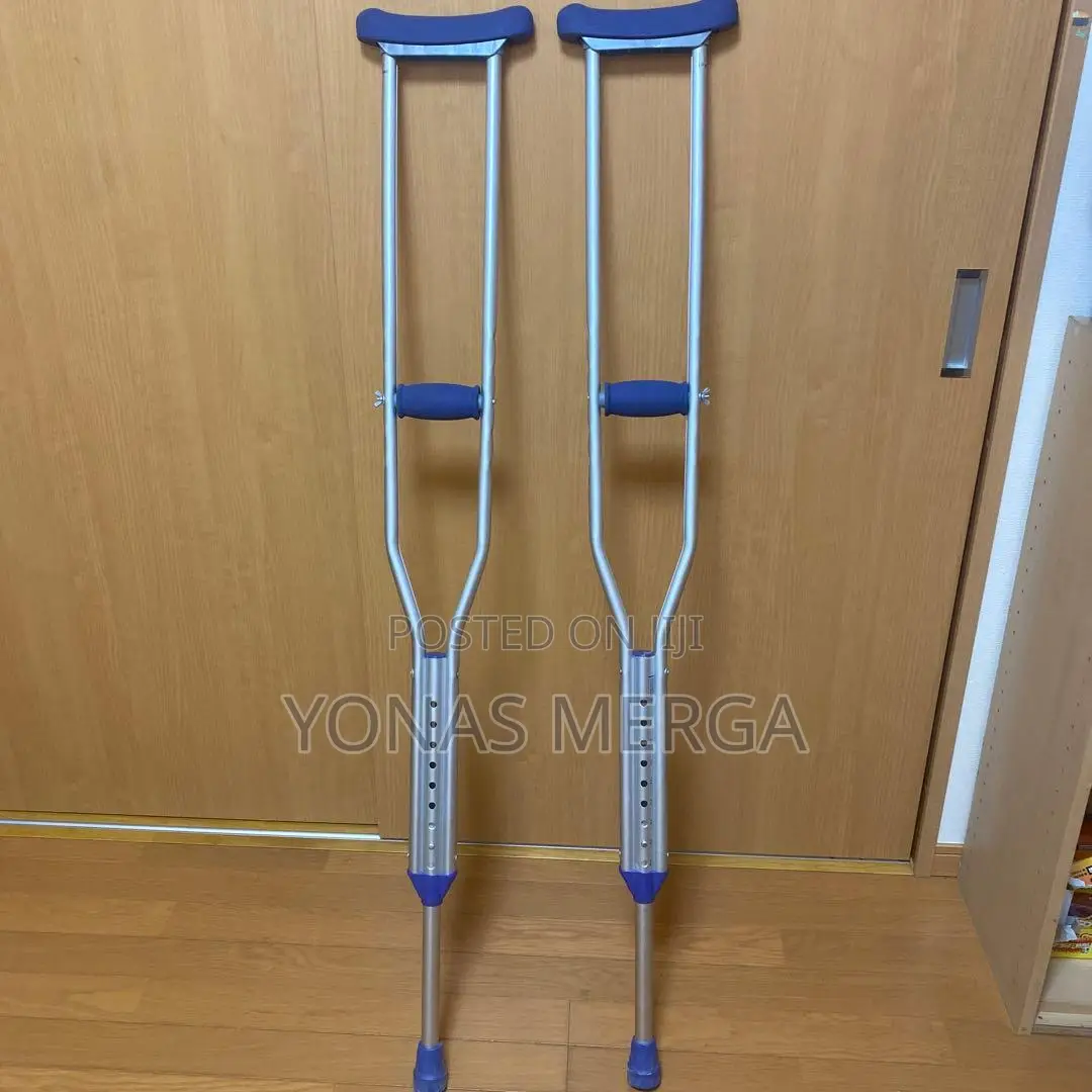 Crutches囫品Assistive Devices: Utilizing Crutches or Other Mobility Aids