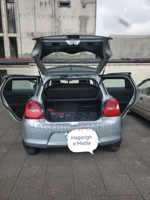 Suzuki Swift 2022 Silver