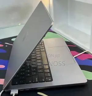 New Laptop Apple MacBook Pro 2023 M3 8GB Apple M3 SSD 256GB