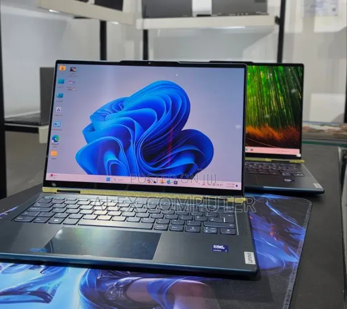 New Laptop Lenovo 16GB Intel Core Ultra 7 SSD 512GB
