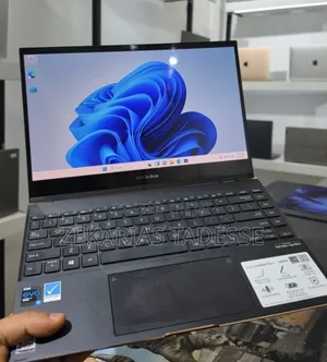 New Laptop Asus Zenbook 13 OLED 16GB Intel Core i7 SSD 512GB