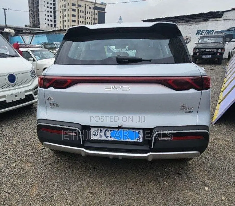 BYD Yuan Up 2025 Ivory