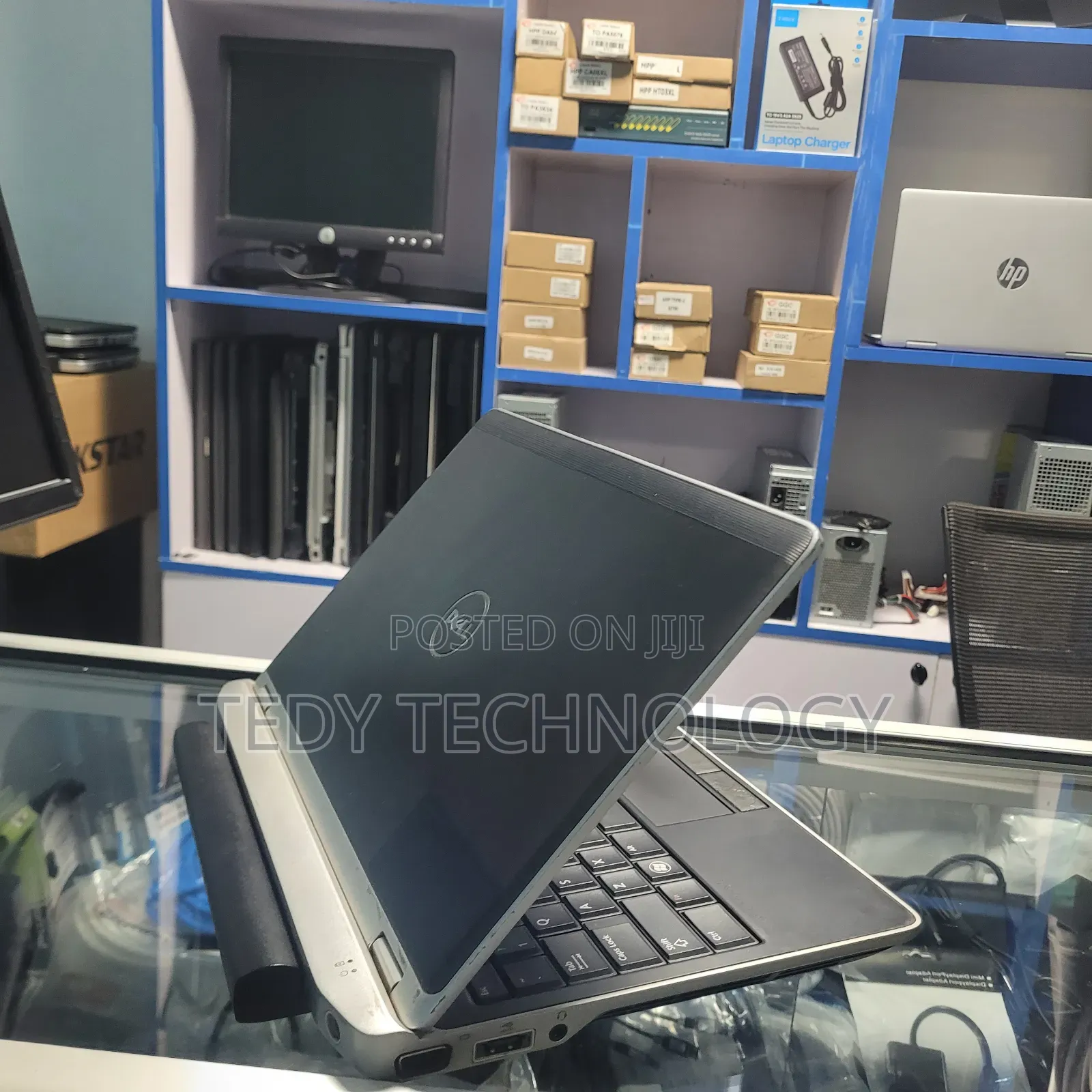 Laptop Dell Latitude 5310 4GB Intel Core i5 HDD 500GB