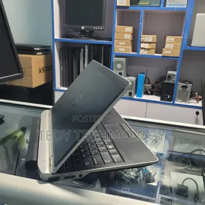 Laptop Dell Latitude 5310 4GB Intel Core i5 HDD 500GB