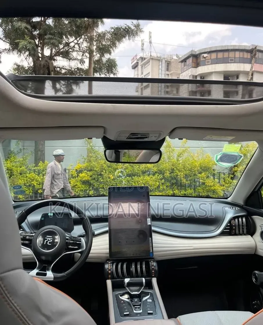 BYD Yuan Plus 2024 Silver