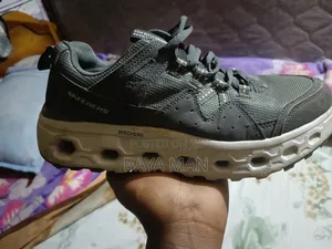 በጣም ኦርጂናልና ቆንጆ እስኬቸር ጫማ