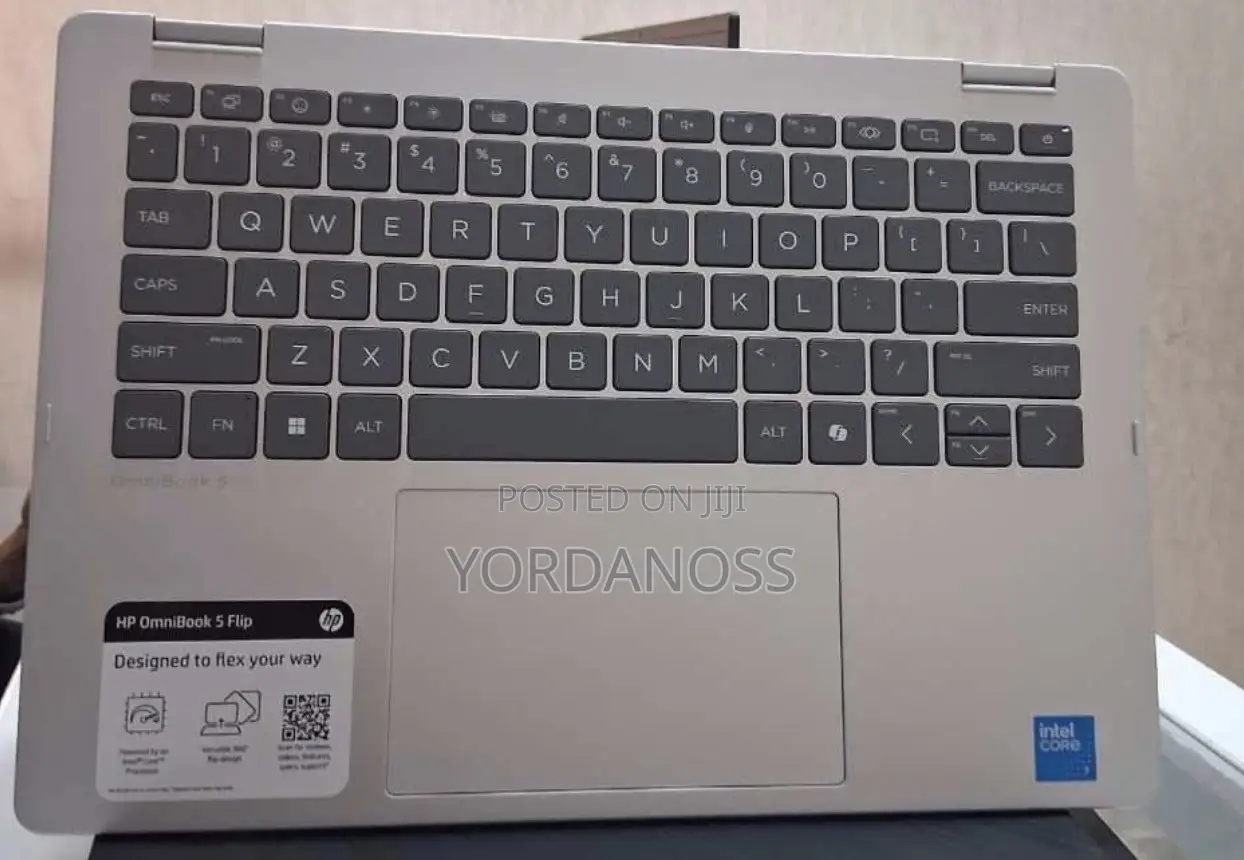 New Laptop HP OmniBook 5 Flip 16GB Intel Core 7 SSD 512GB