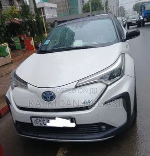 Toyota C-HR 2022 White