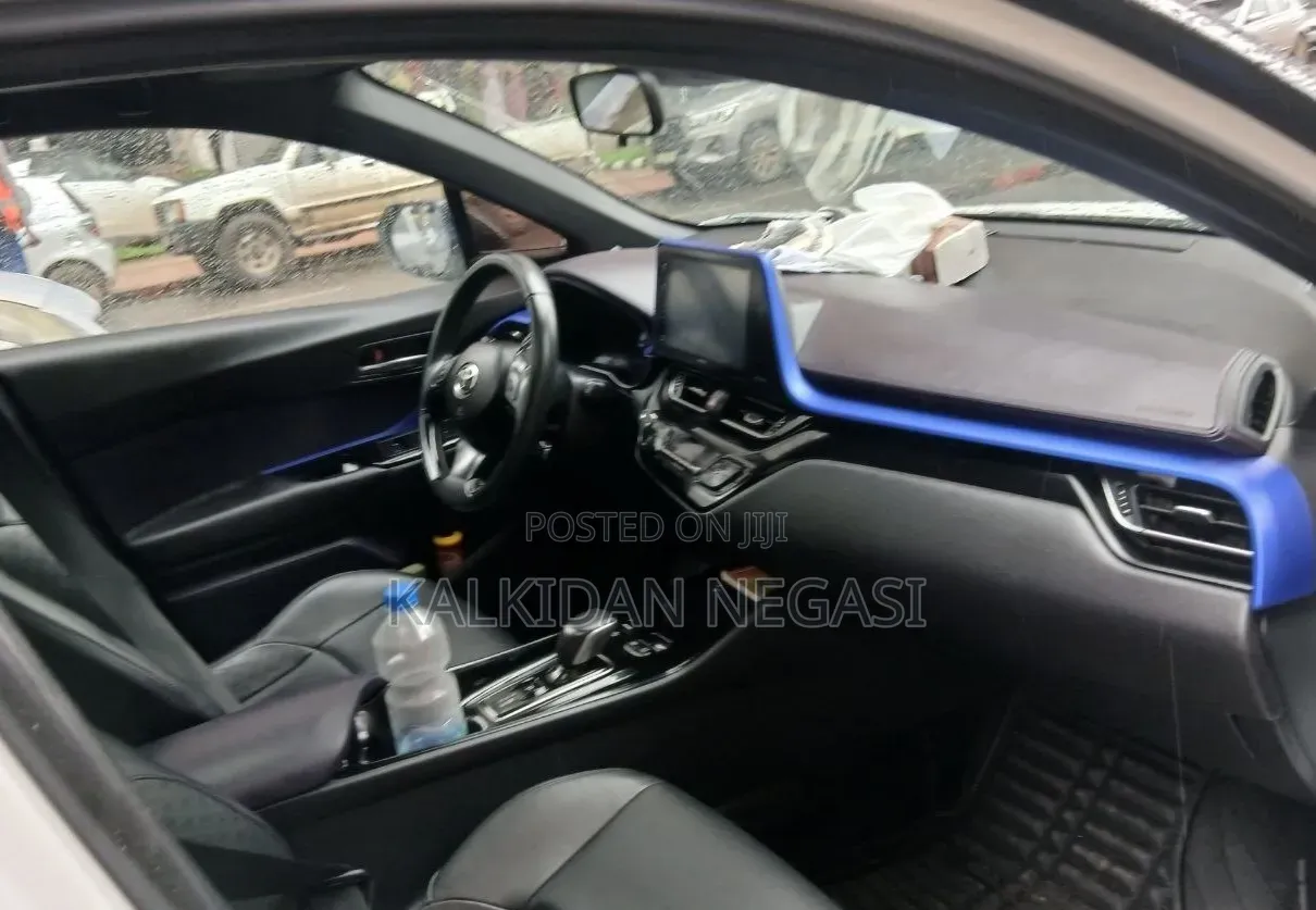 Toyota C-HR 2022 White