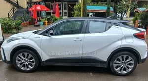 Toyota C-HR 2022 White