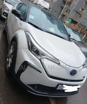 Toyota C-HR 2022 White