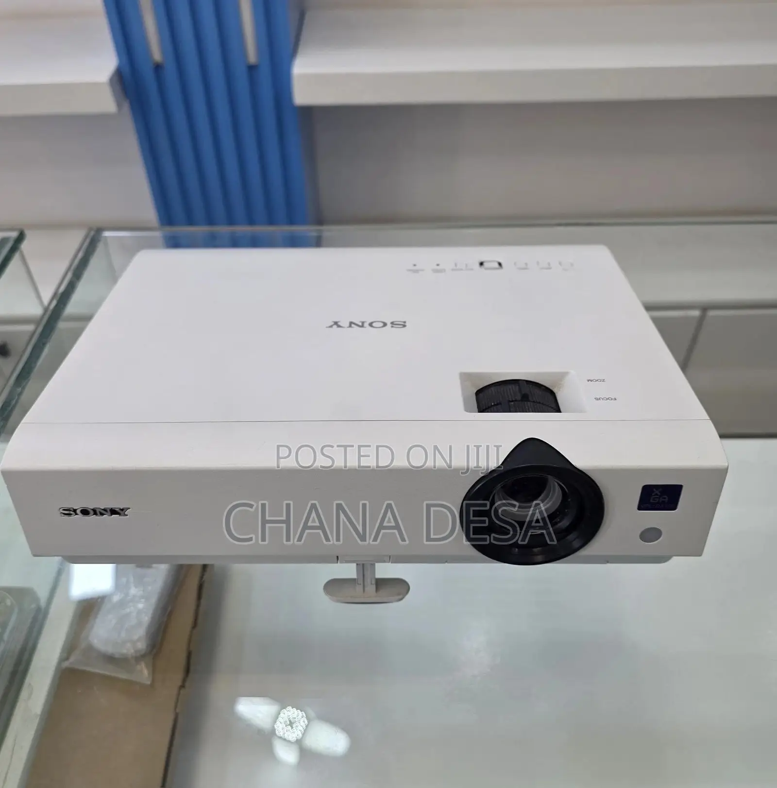 Sony VPL-DX102