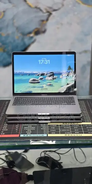 New Laptop Apple MacBook Pro 2020 M1 8GB Apple M1 Pro SSD 512GB