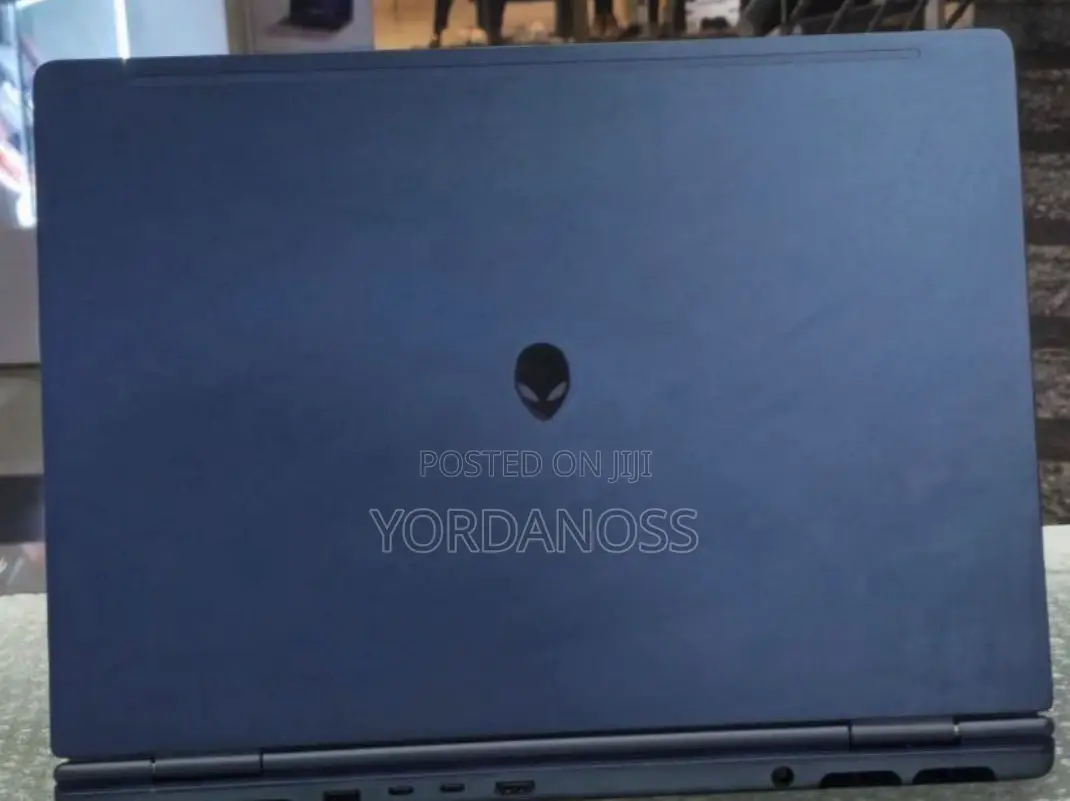 New Laptop Alienware 16x Aurora 32GB Intel Core Ultra 9 SSD 1T