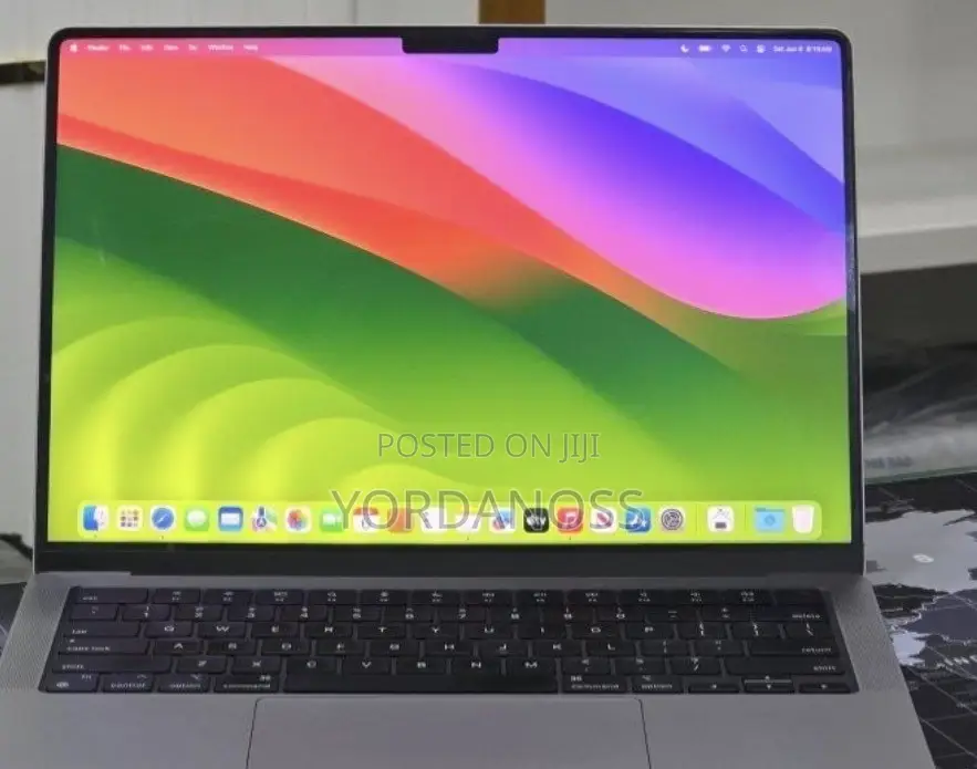New Laptop Apple MacBook Pro 2023 M3 8GB Apple M3 Pro SSD 512GB