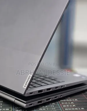 New Laptop Lenovo 8GB Intel Core i5 SSD 512GB