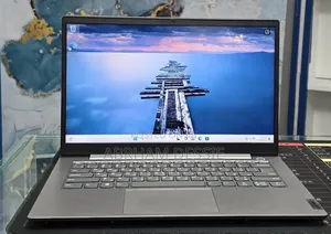 New Laptop Lenovo 8GB Intel Core i5 SSD 512GB