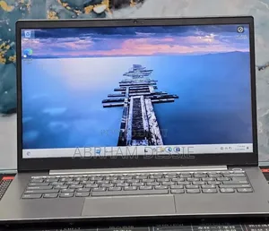 New Laptop Lenovo 8GB Intel Core i5 SSD 512GB