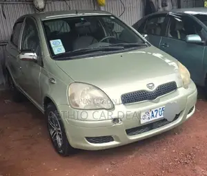 Toyota Vitz 2002 Gold