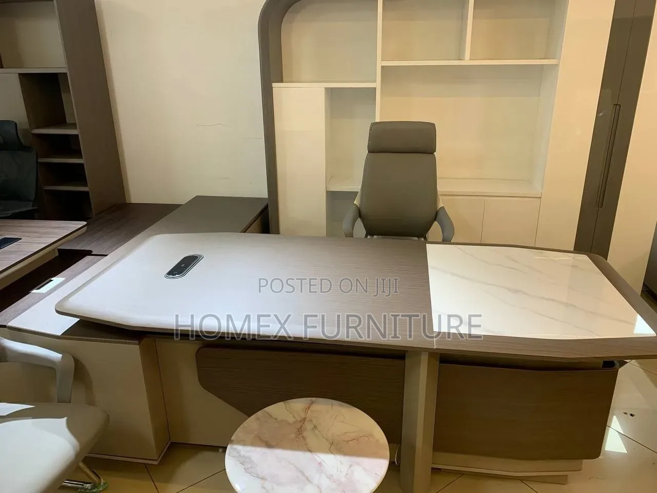 Elegant Managerial Desk | የቢሮ ጠረጴዛ