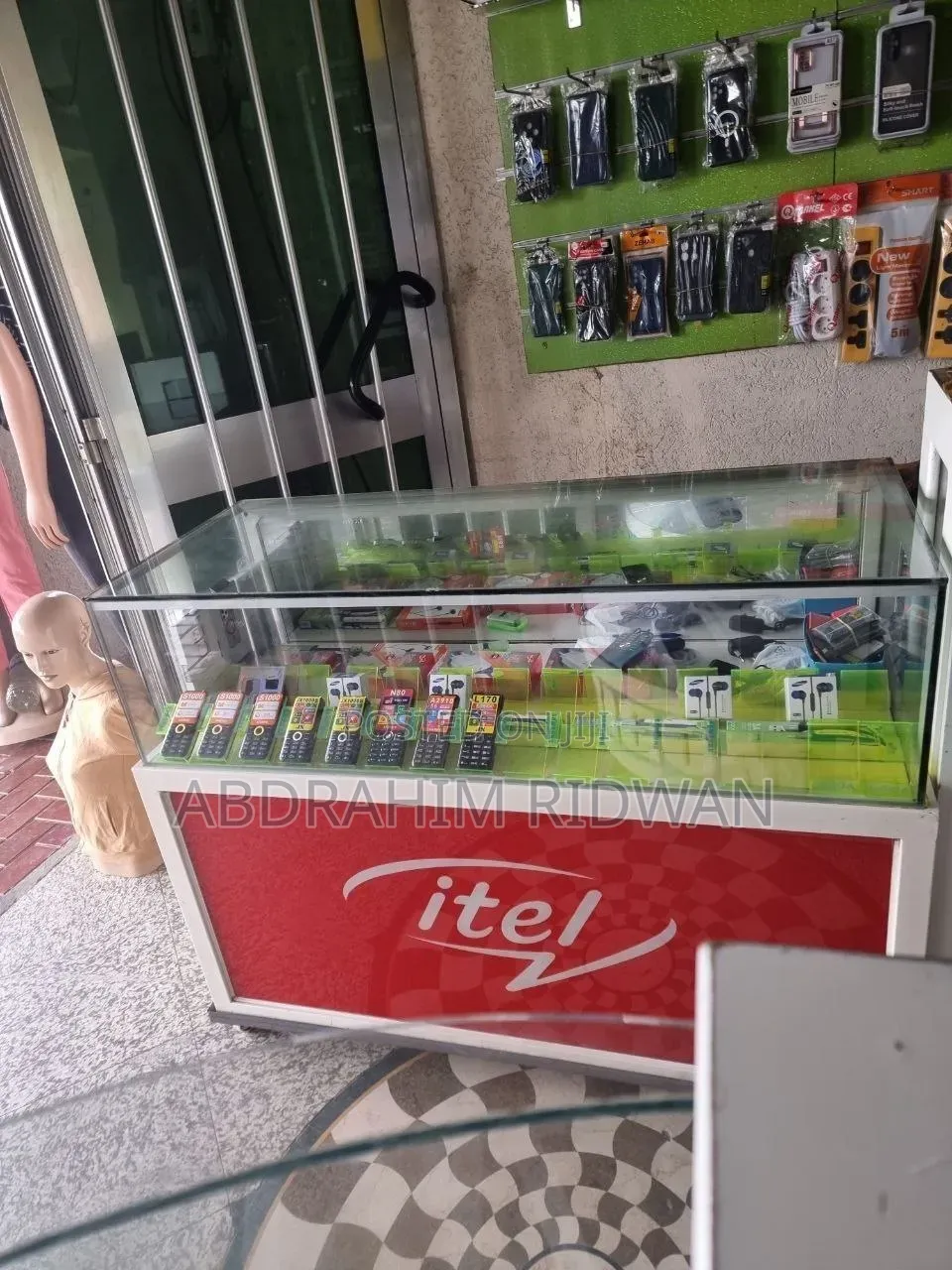 Display Itel
