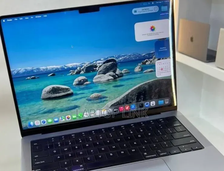New Laptop Apple MacBook Pro 2023 M3 8GB Apple M3 Pro SSD 512GB