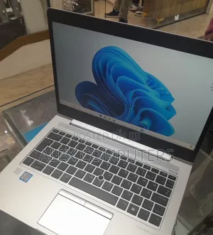 New Laptop HP EliteBook 830 8GB Intel Core i5 SSD 256GB