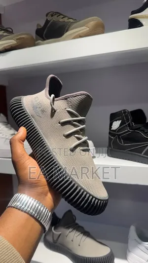 Adidas Yeezy