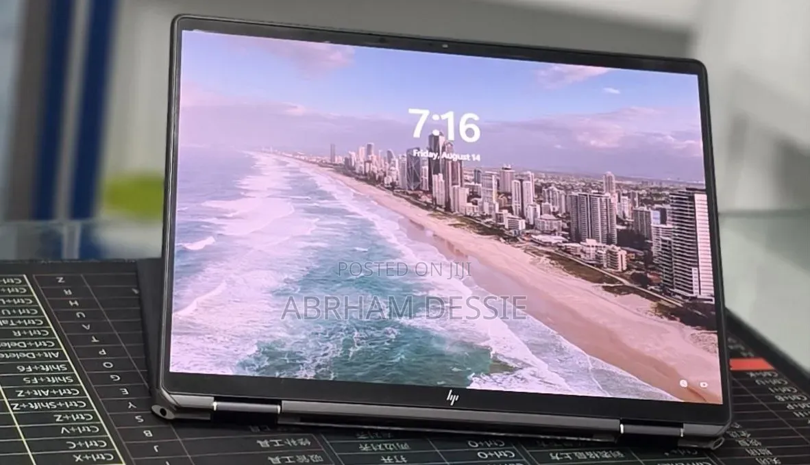 New Laptop HP Spectre 16GB Intel Core i7 SSD 1T