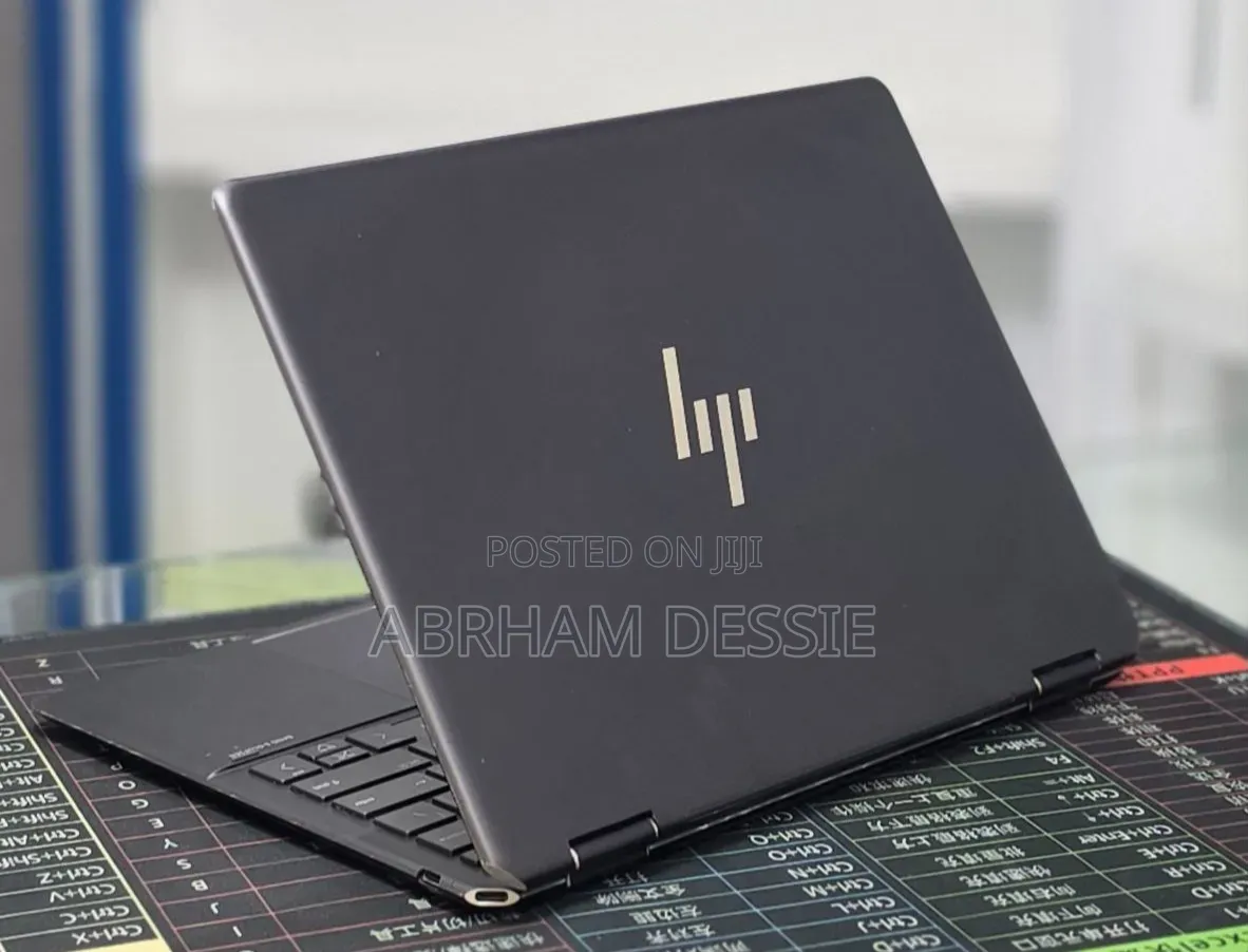 New Laptop HP Spectre 16GB Intel Core i7 SSD 1T