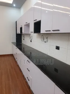 7bdrm House in ለሽያጭ የቀረበ 150 ካሬ ቦታ, Bole for sale