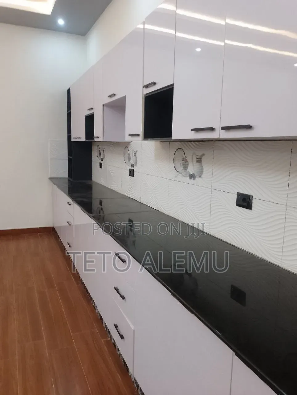 7bdrm House in ለሽያጭ የቀረበ 150 ካሬ ቦታ, Bole for sale