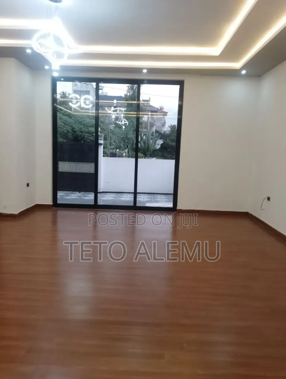 7bdrm House in ለሽያጭ የቀረበ 150 ካሬ ቦታ, Bole for sale