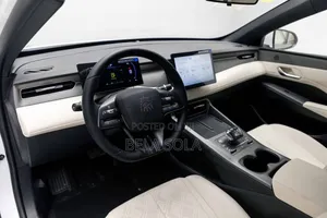 BYD Qin Plus DM-i 2025 White