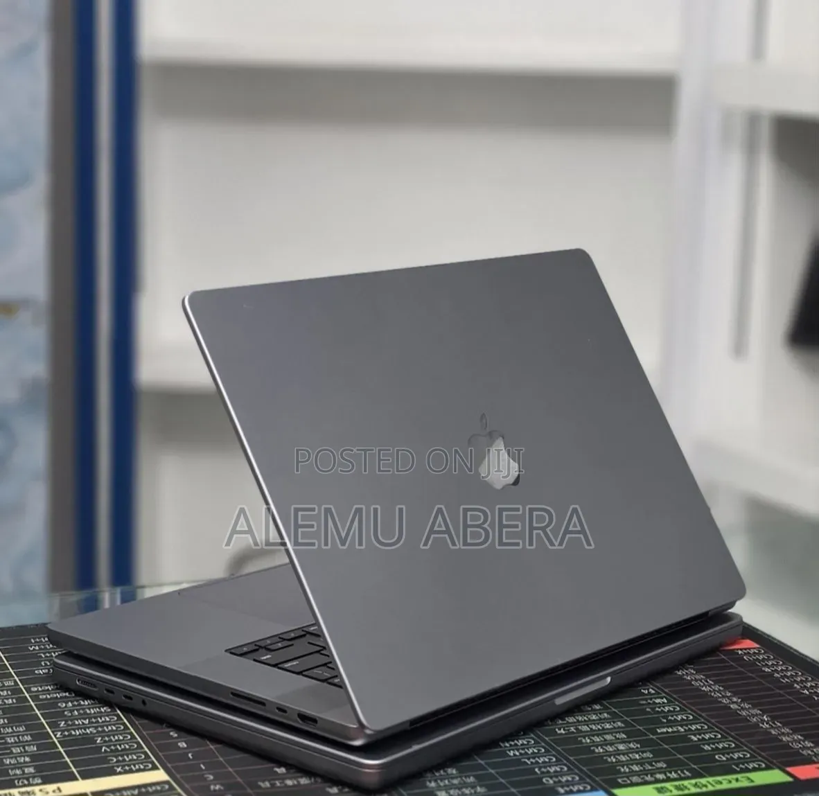 New Laptop Apple MacBook Pro 2021 M1 32GB Apple M1 Max SSD 1T