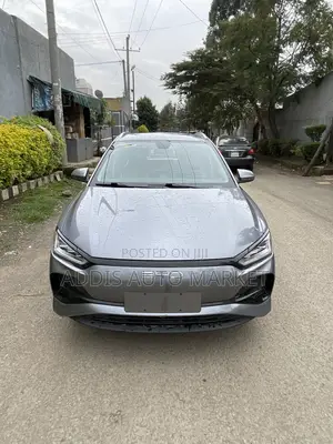 BYD E2 43 kWh 94 hp FWD 2025 Gray