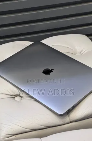 New Laptop Apple MacBook Pro 2019 16GB Intel Core i7 SSD 512GB
