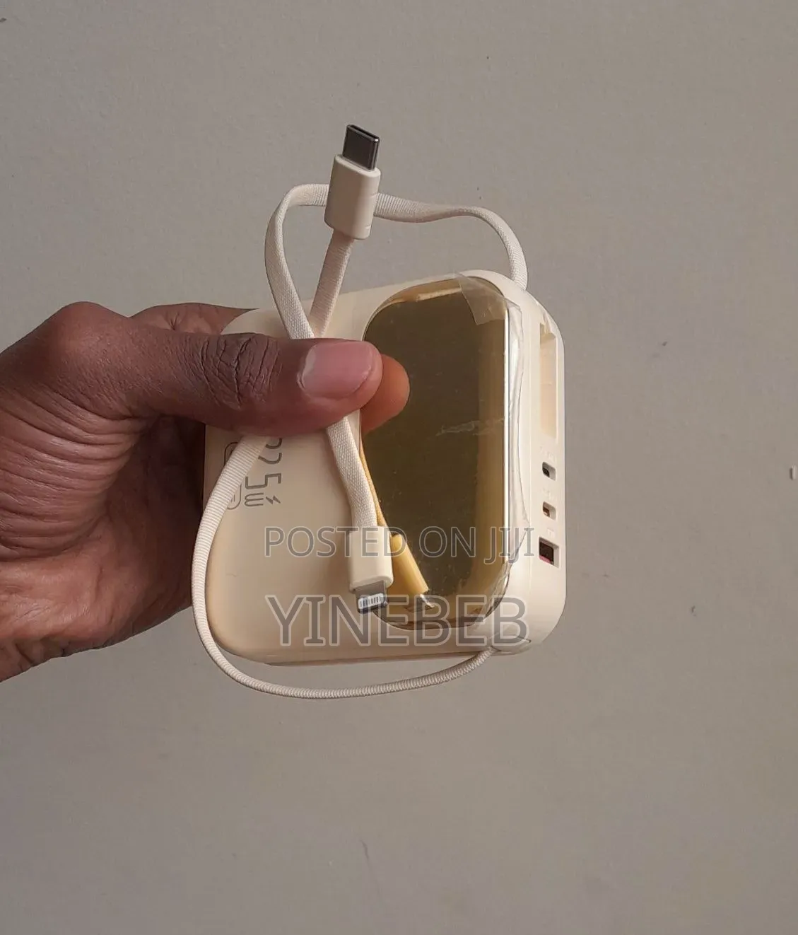 CAFELE Smart Digital Display Fast Charger Powerbank
