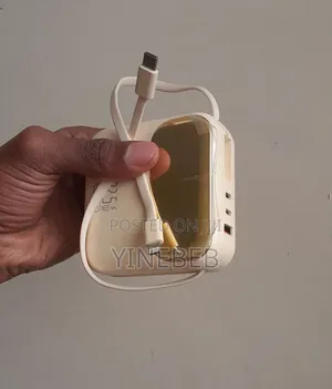 CAFELE Smart Digital Display Fast Charger Powerbank