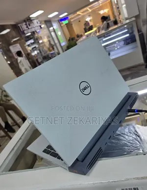 New Laptop Dell G15 5511 16GB Intel Core i7 SSD 512GB