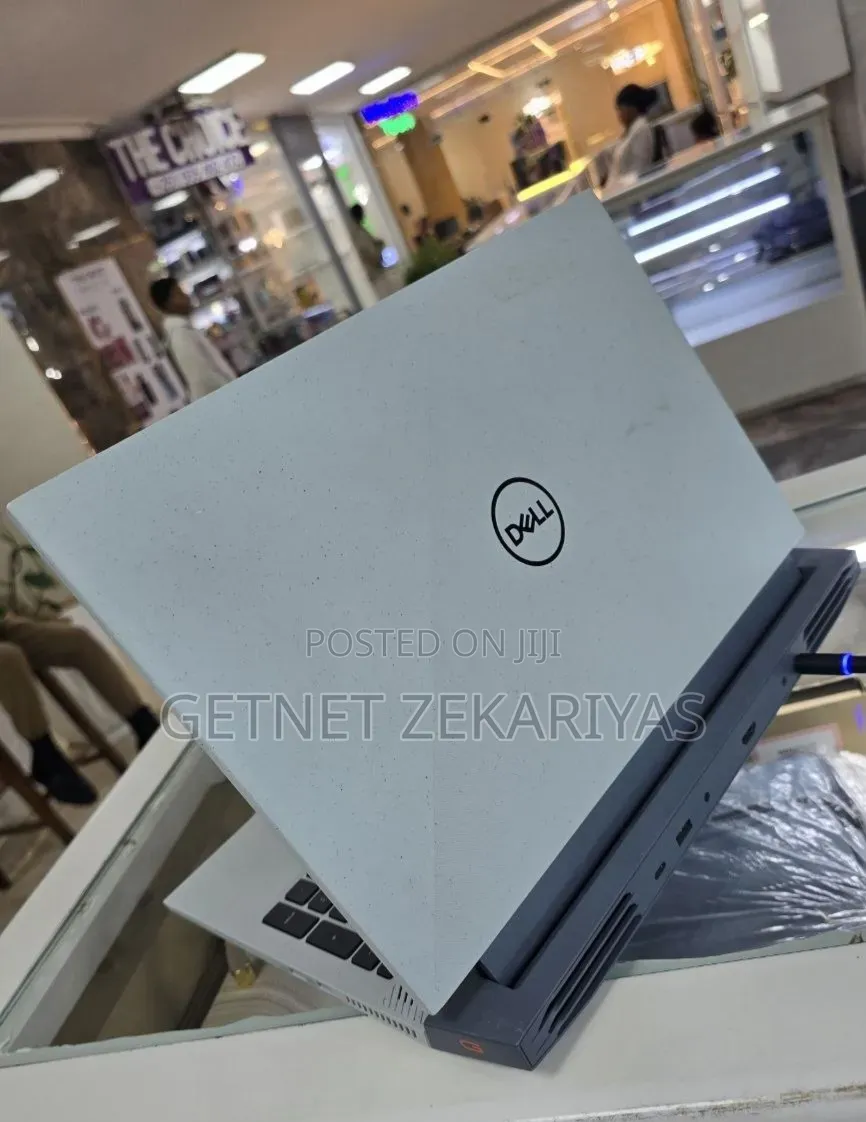 New Laptop Dell G15 5511 16GB Intel Core i7 SSD 512GB