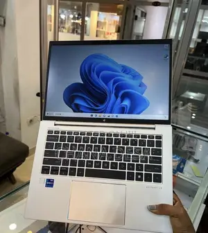 New Laptop HP EliteBook 840 G9 16GB Intel Core i7 SSD 512GB
