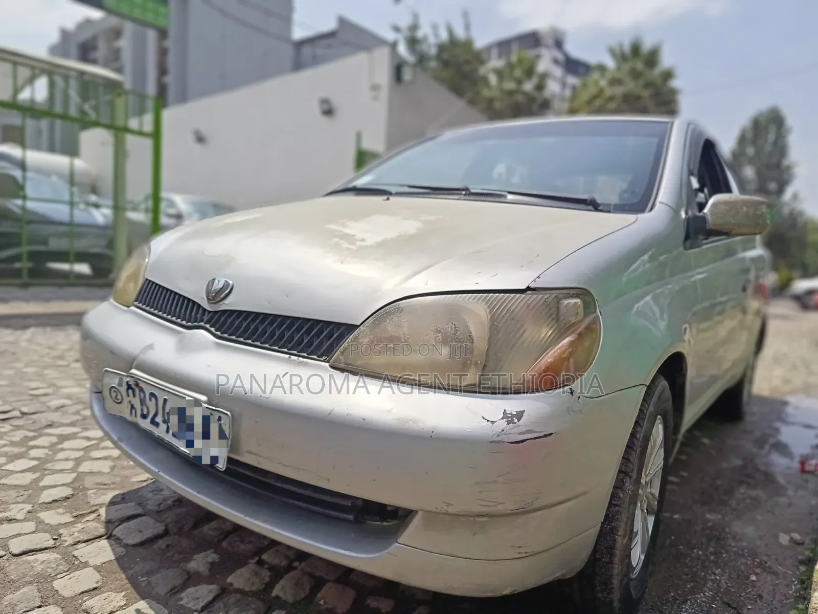 Toyota Platz 2001 Silver